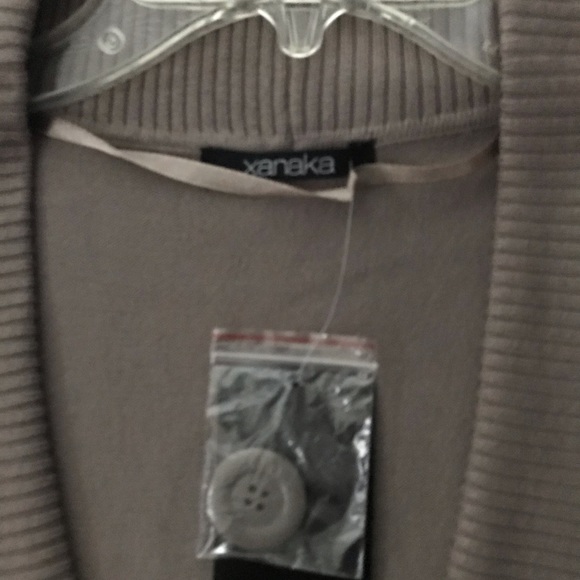 Sweater vest - Picture 2 of 3